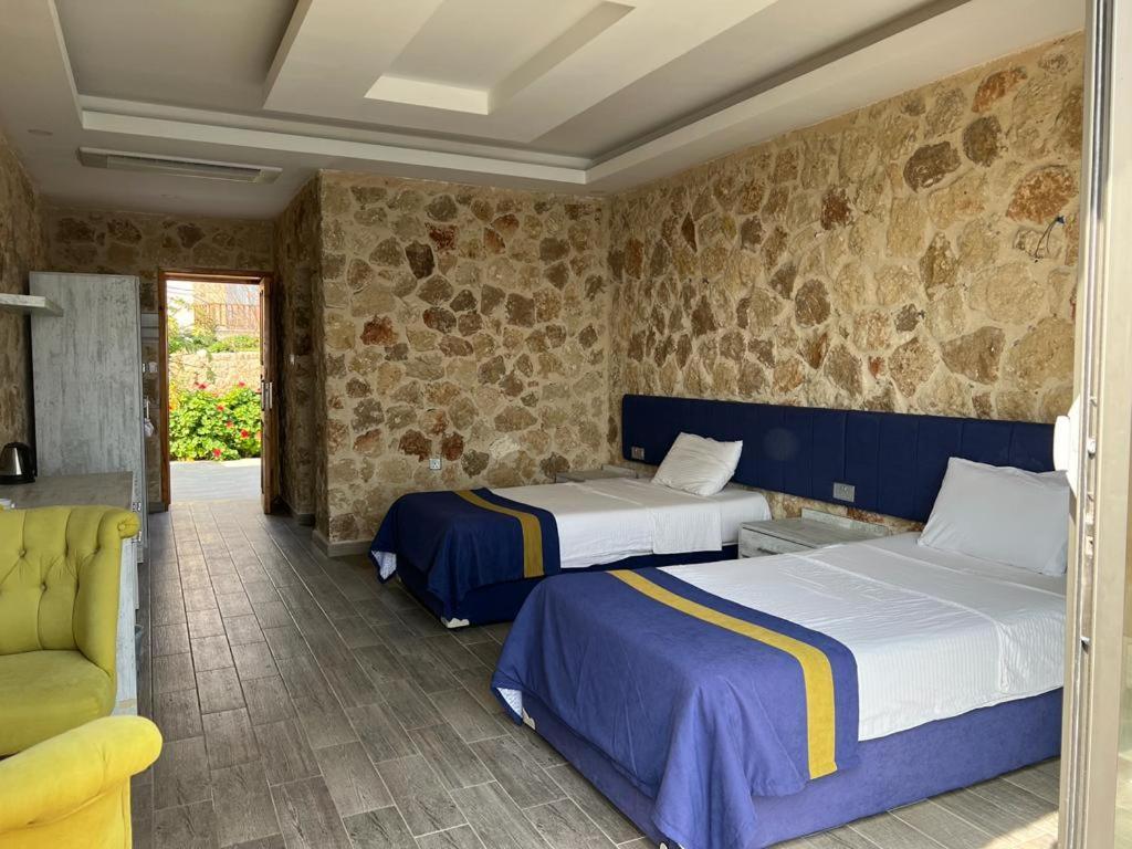 Burhan'S Hotel Rizokarpaso Bagian luar foto