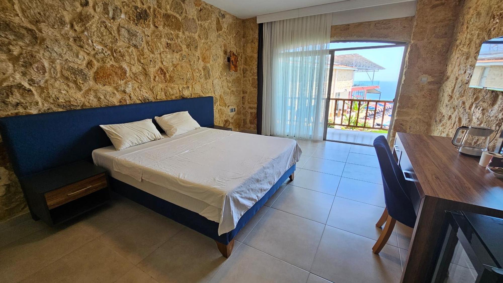 Burhan'S Hotel Rizokarpaso Bagian luar foto