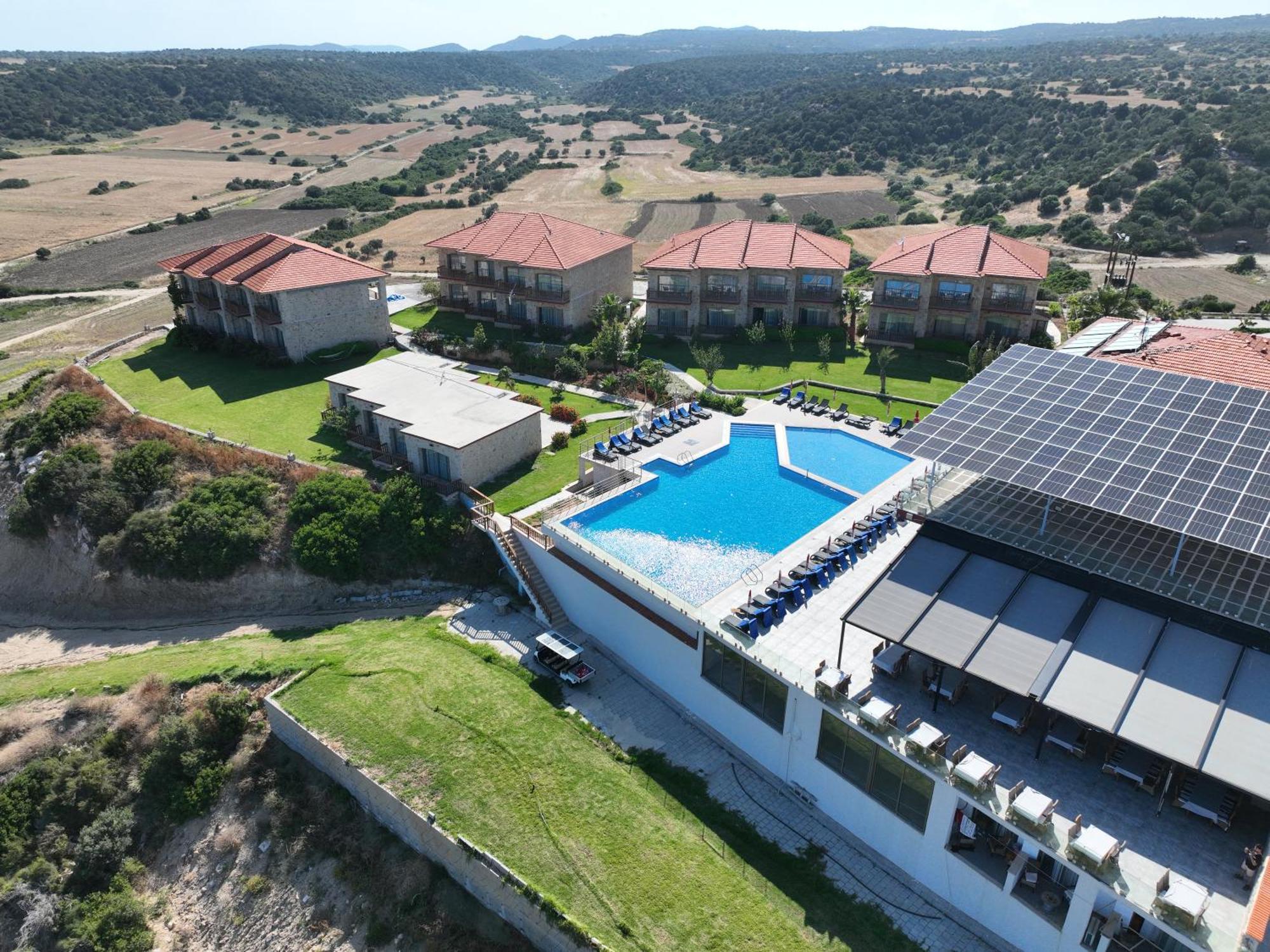 Burhan'S Hotel Rizokarpaso Bagian luar foto