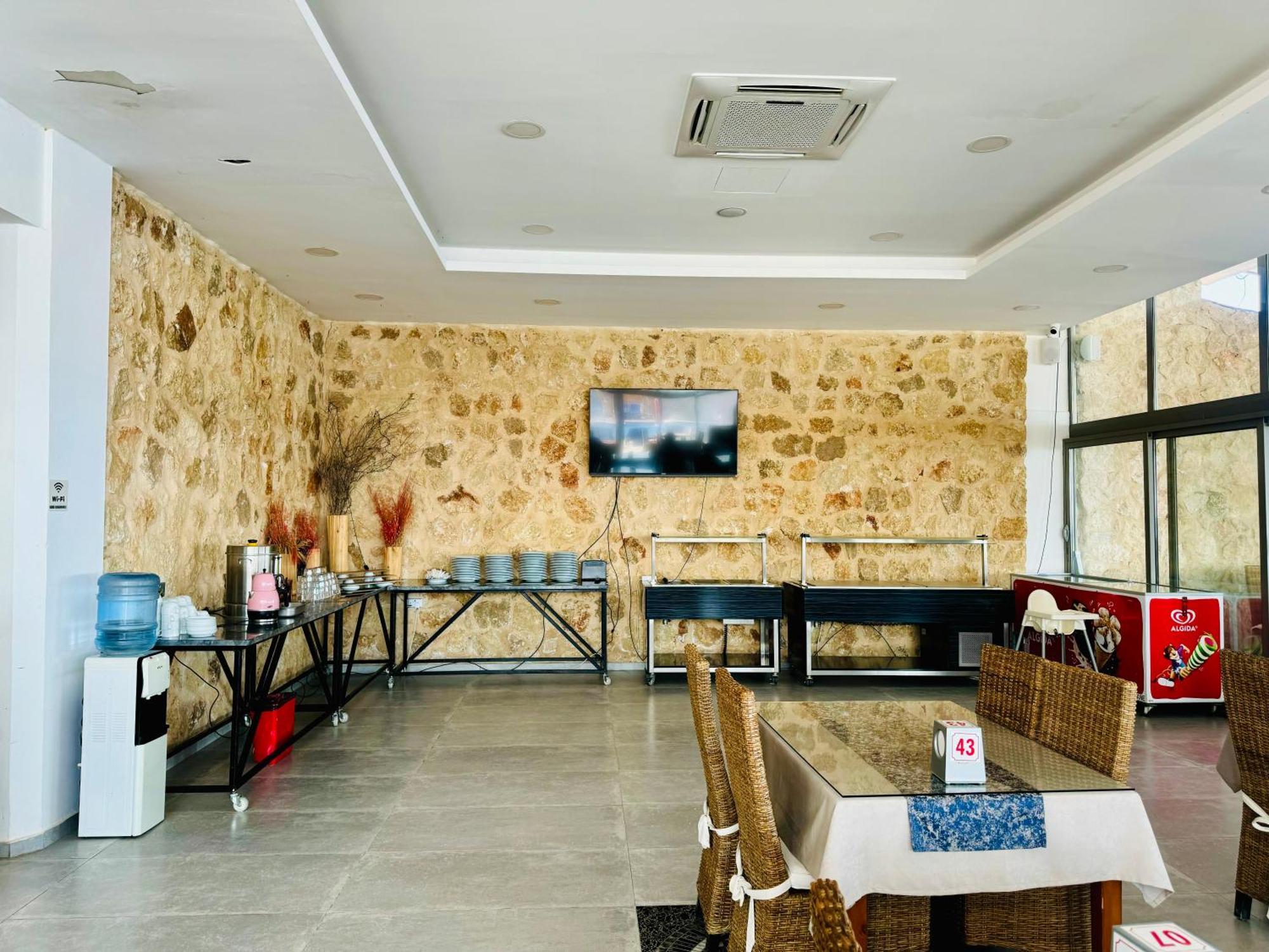 Burhan'S Hotel Rizokarpaso Bagian luar foto