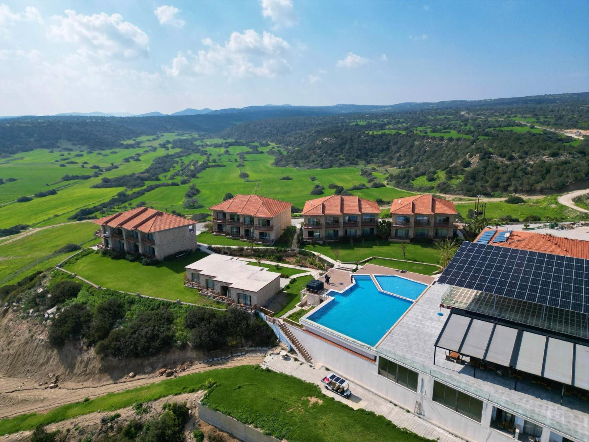 Burhan'S Hotel Rizokarpaso Bagian luar foto